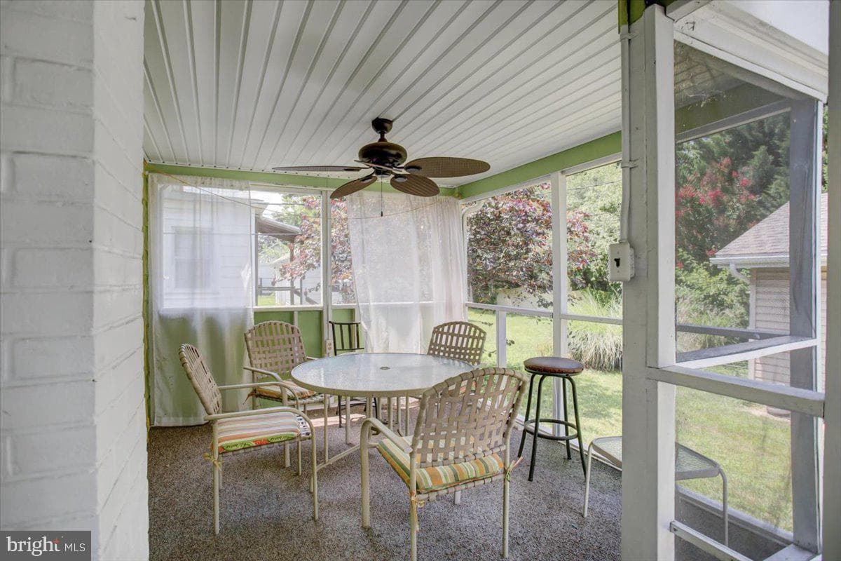889 Broad Street photo 32