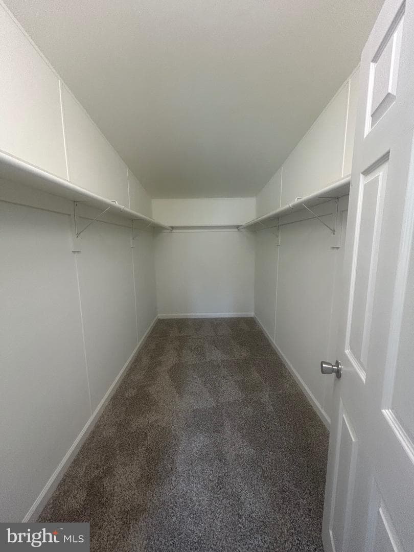 1054 Heather Drive photo 9