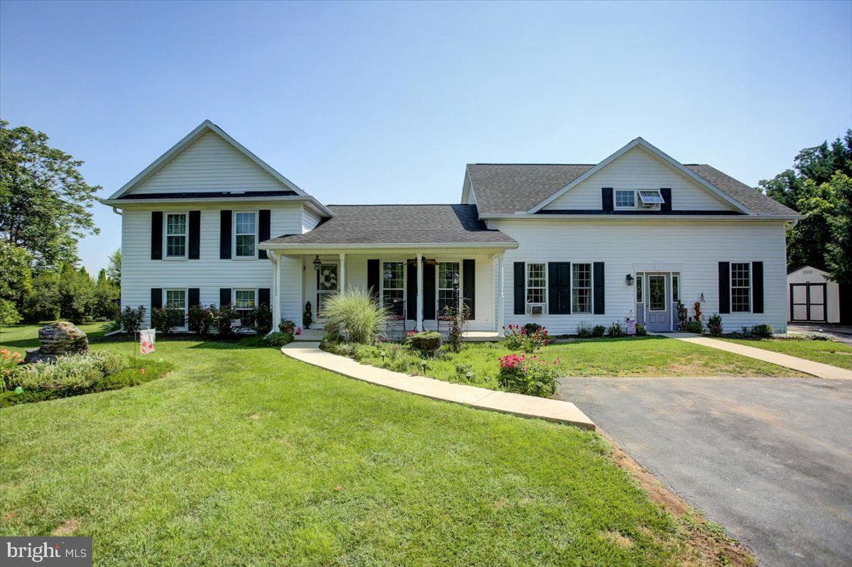1163 Kings Court