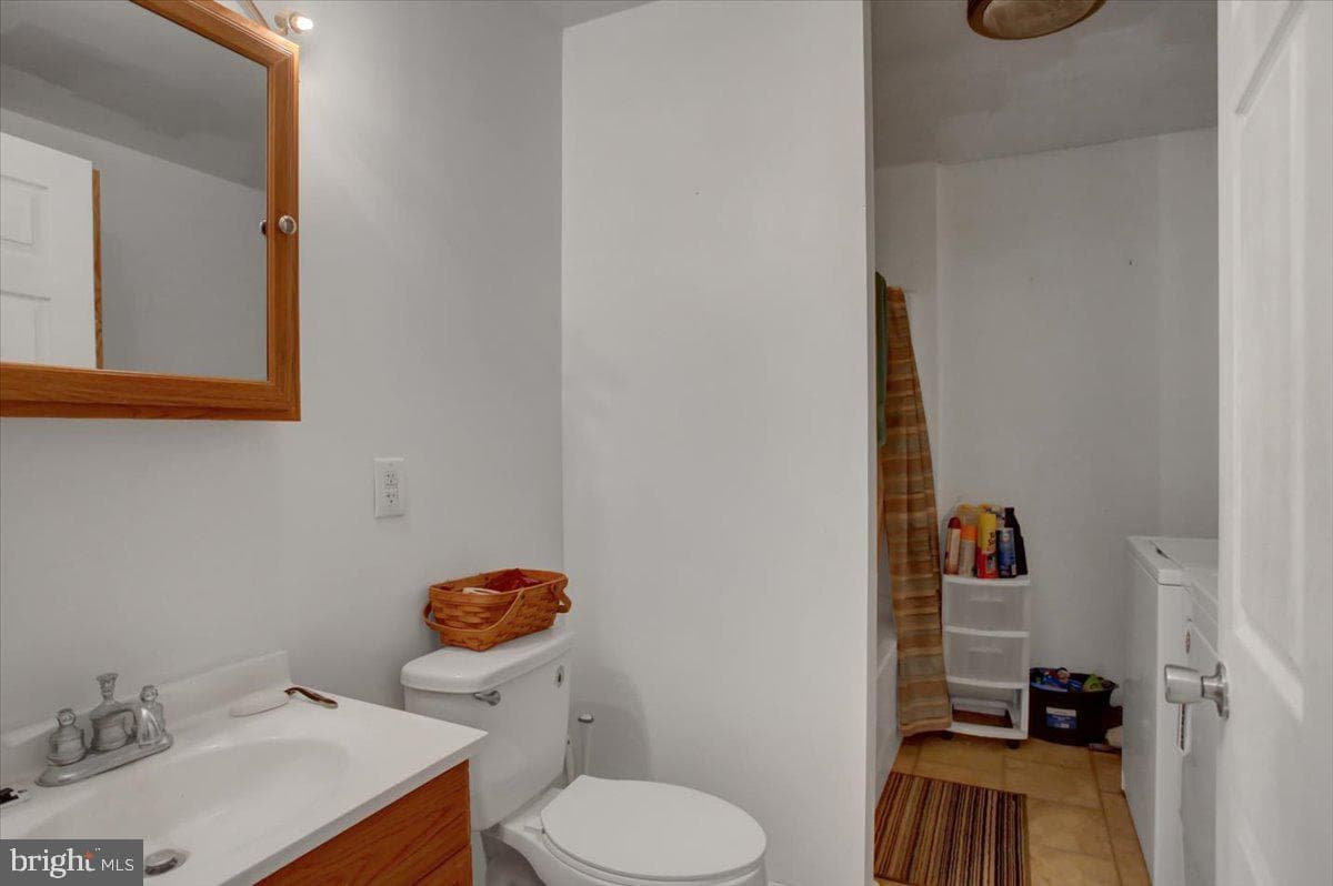 1163 Kings Court photo 27
