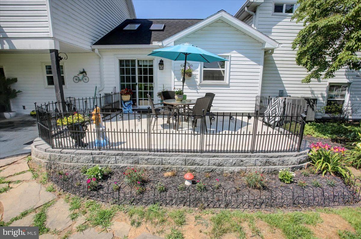1163 Kings Court photo 30