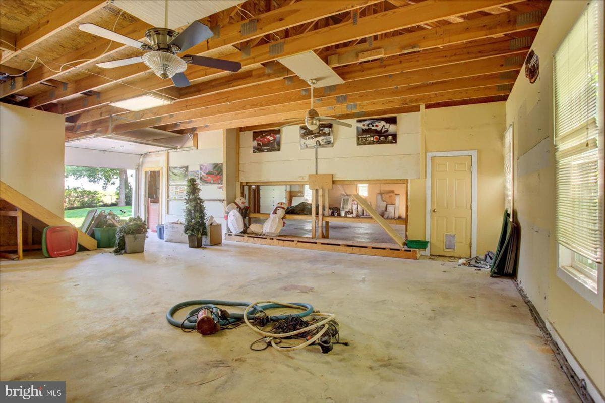 1163 Kings Court photo 40