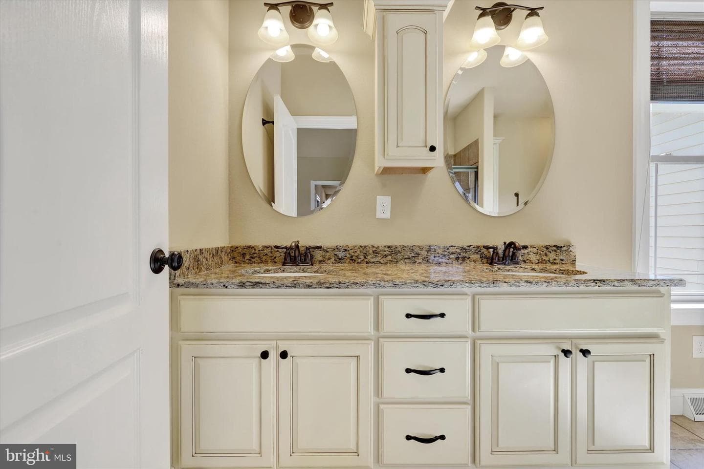 202 Summer Breeze Lane photo 15