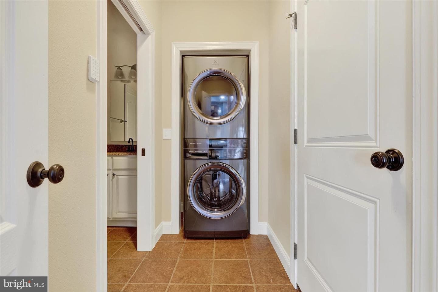 202 Summer Breeze Lane photo 18