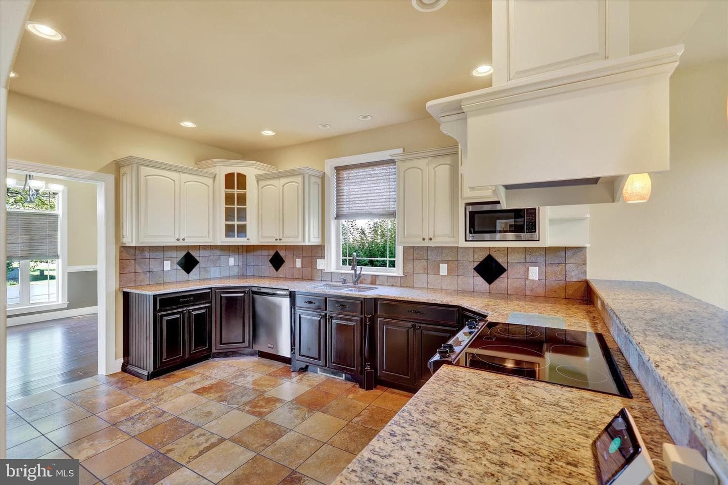 202 Summer Breeze Lane photo 7