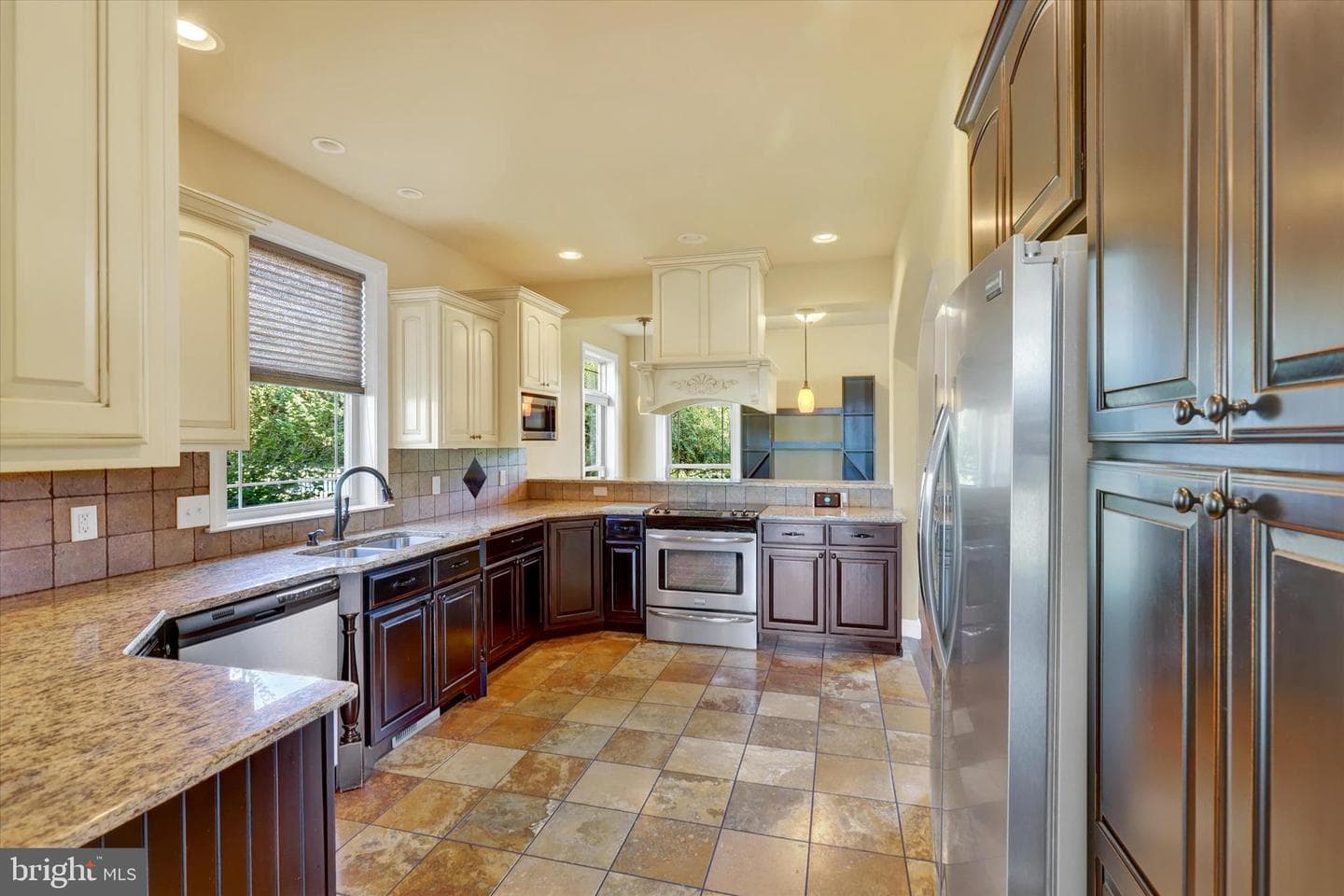 202 Summer Breeze Lane photo 8