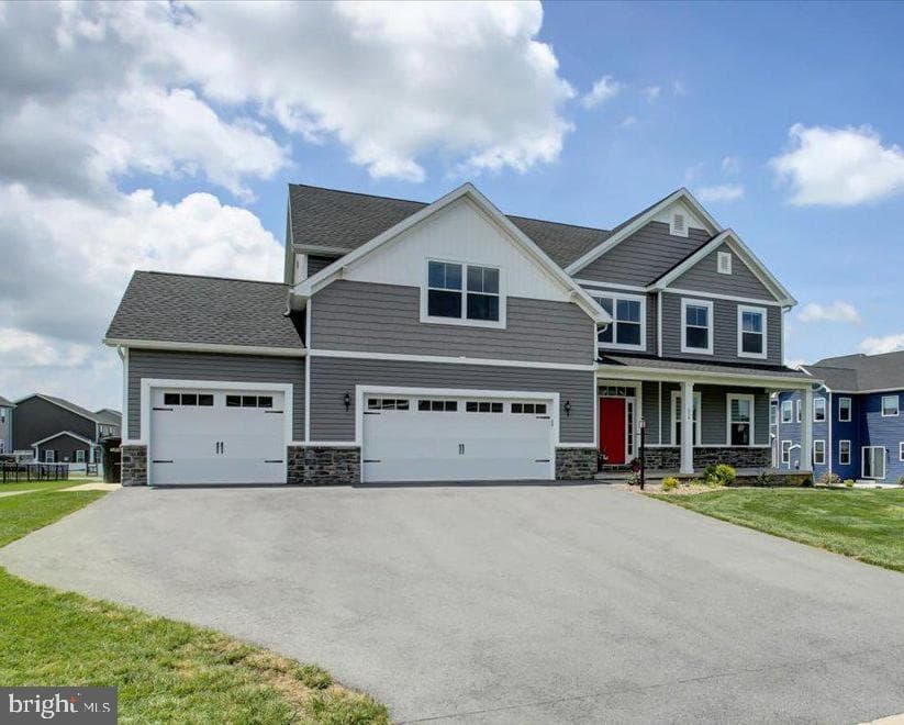 454 Winchester Drive photo 2