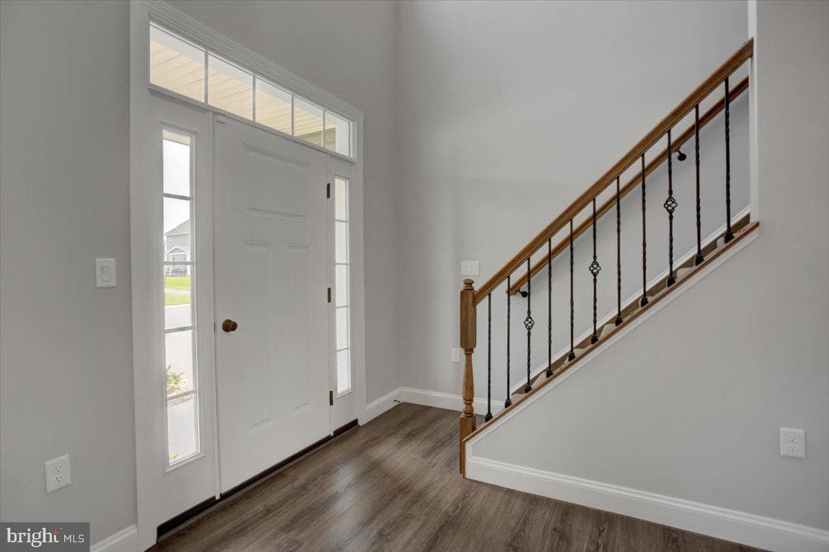 454 Winchester Drive photo 5