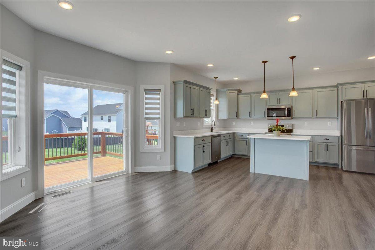 454 Winchester Drive photo 8