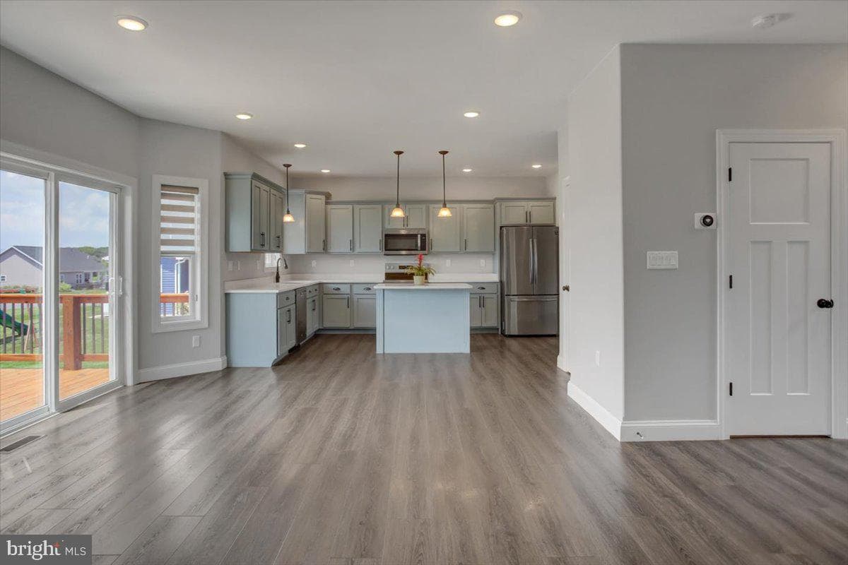 454 Winchester Drive photo 9