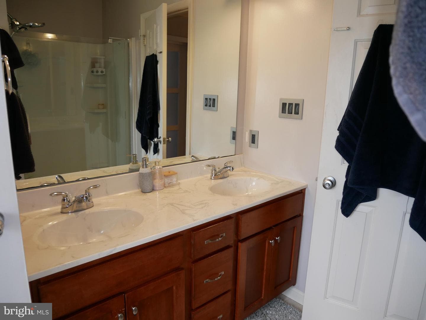 14732 Cedarbrook Drive photo 34