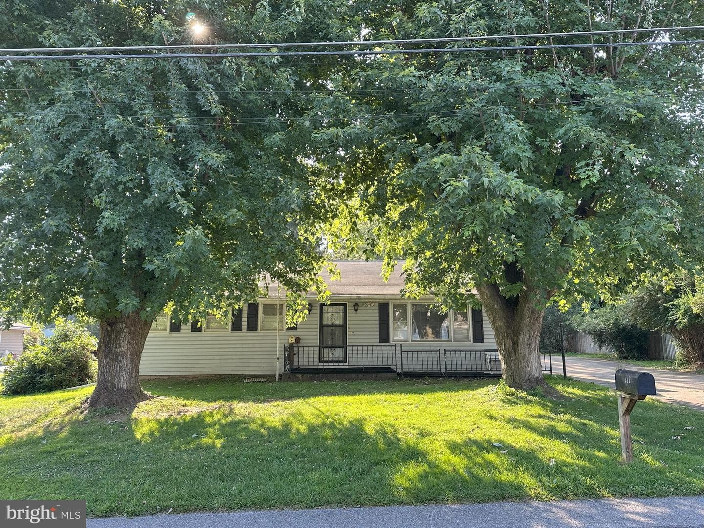 111 Poplar Street photo 1