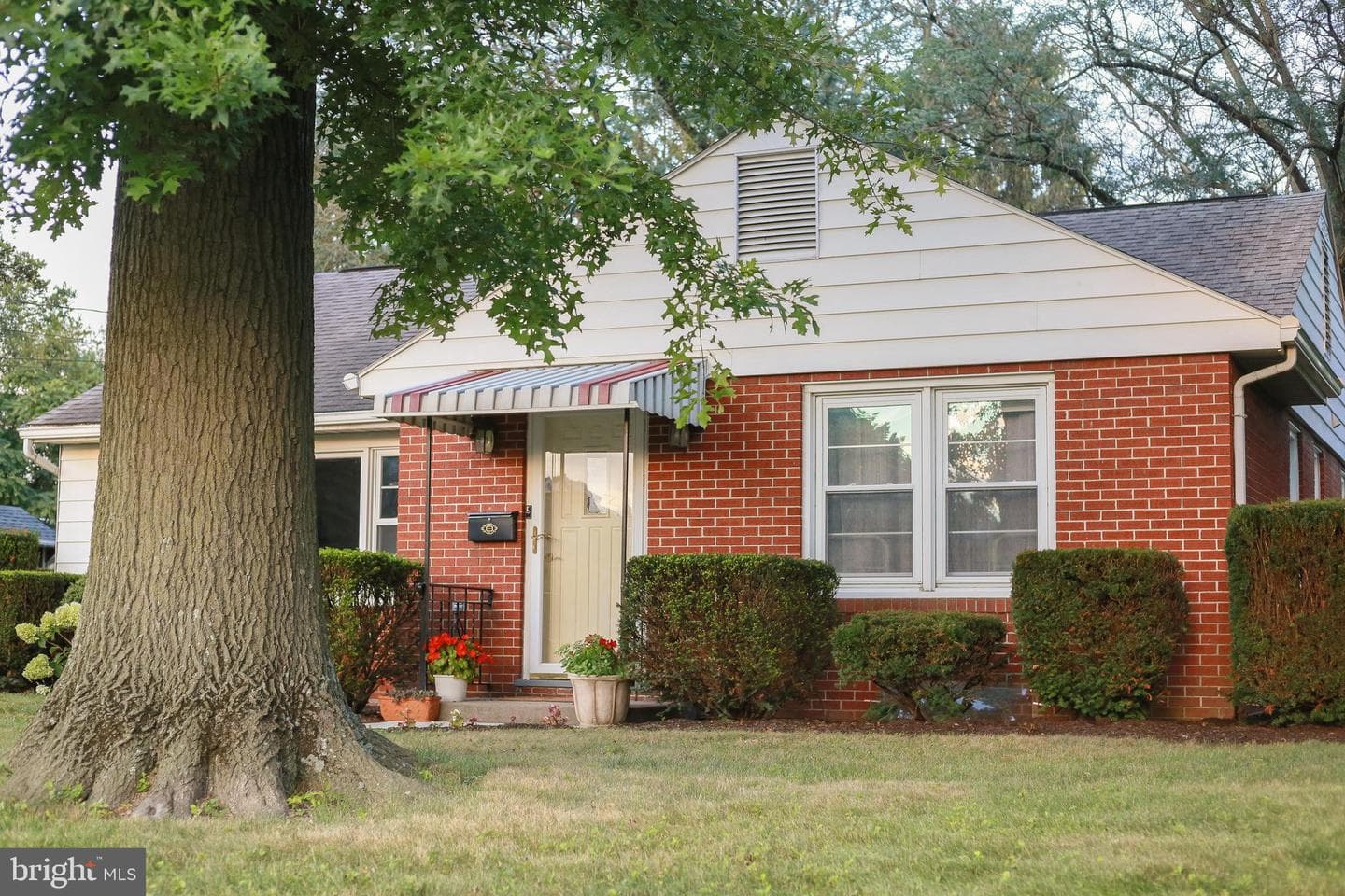 315 S Oller Avenue photo 2