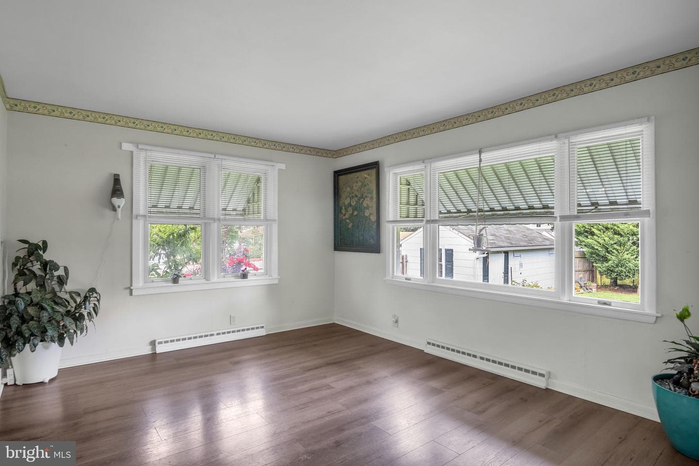 12227 Snyder Avenue photo 13