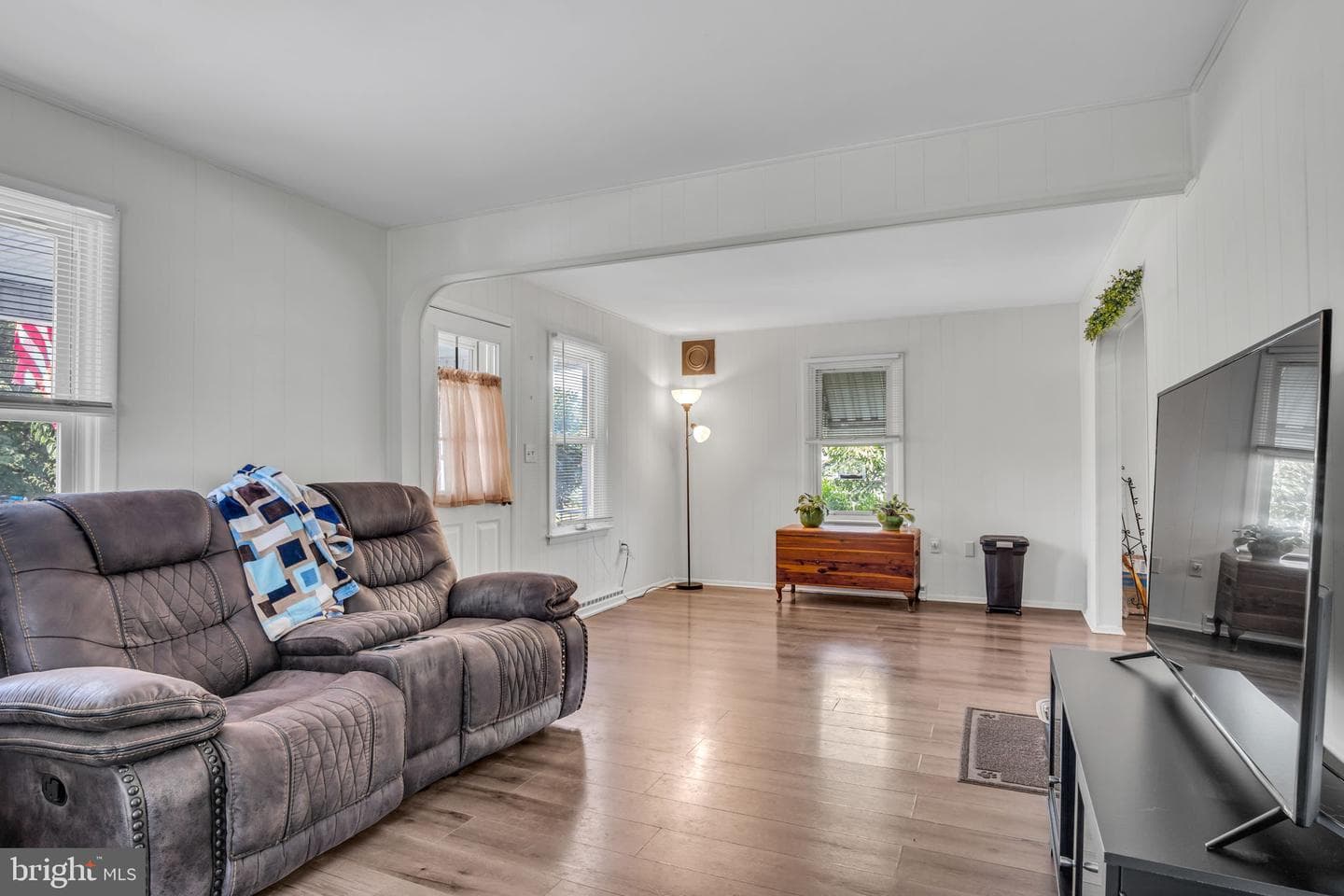 12227 Snyder Avenue photo 3