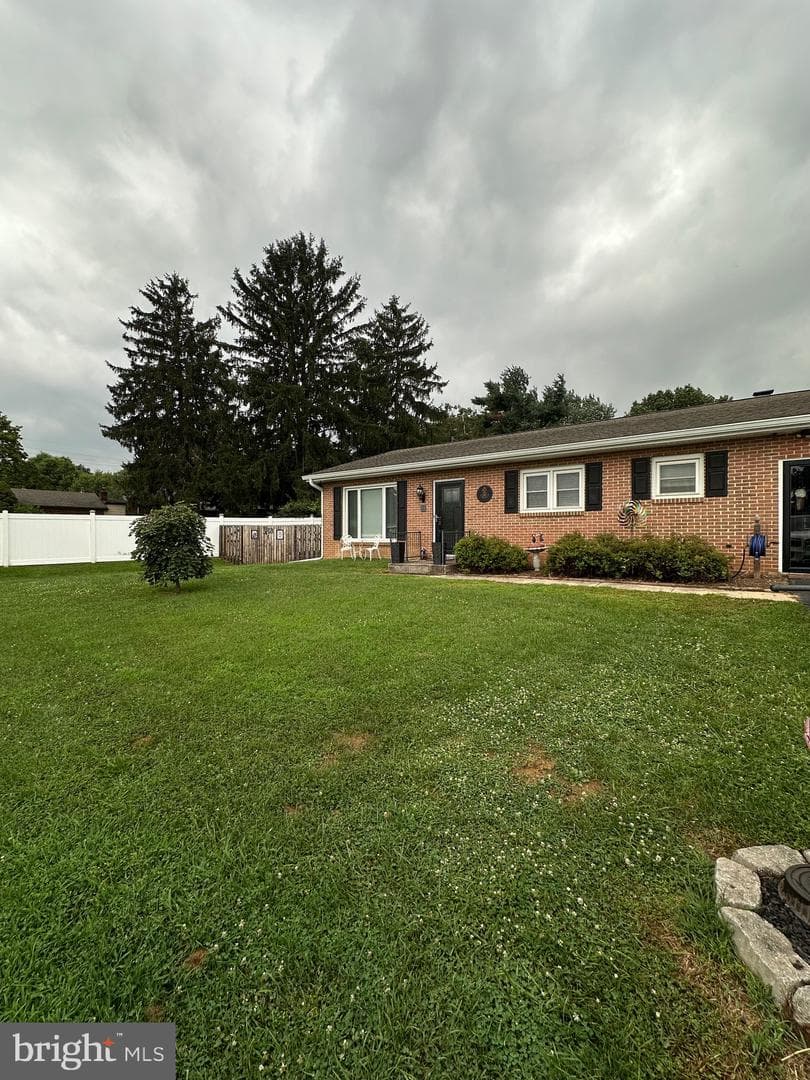 3 Findlay Drive photo 2