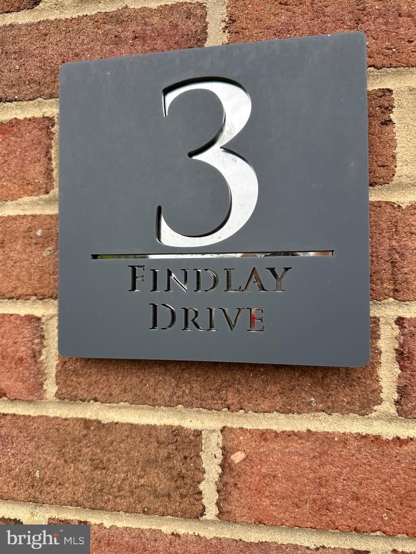 3 Findlay Drive photo 3