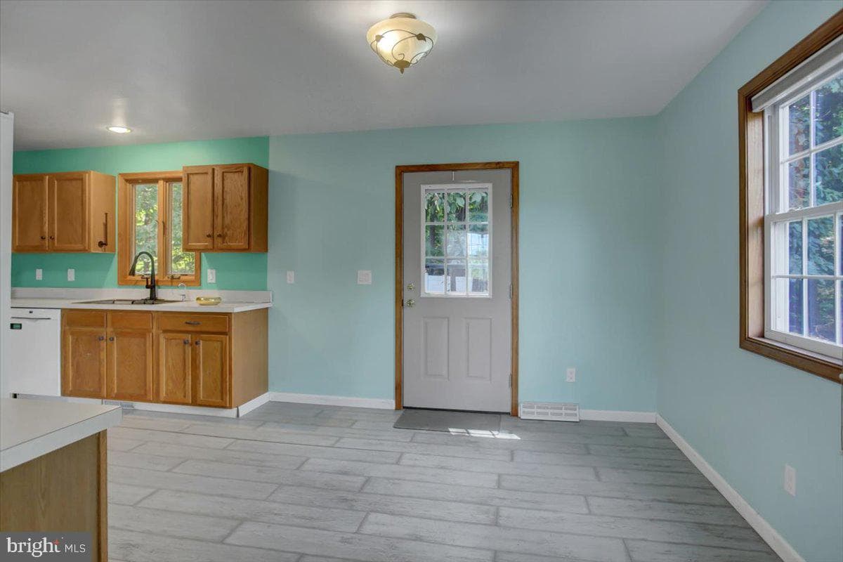 10119 Cardinal Drive photo 10