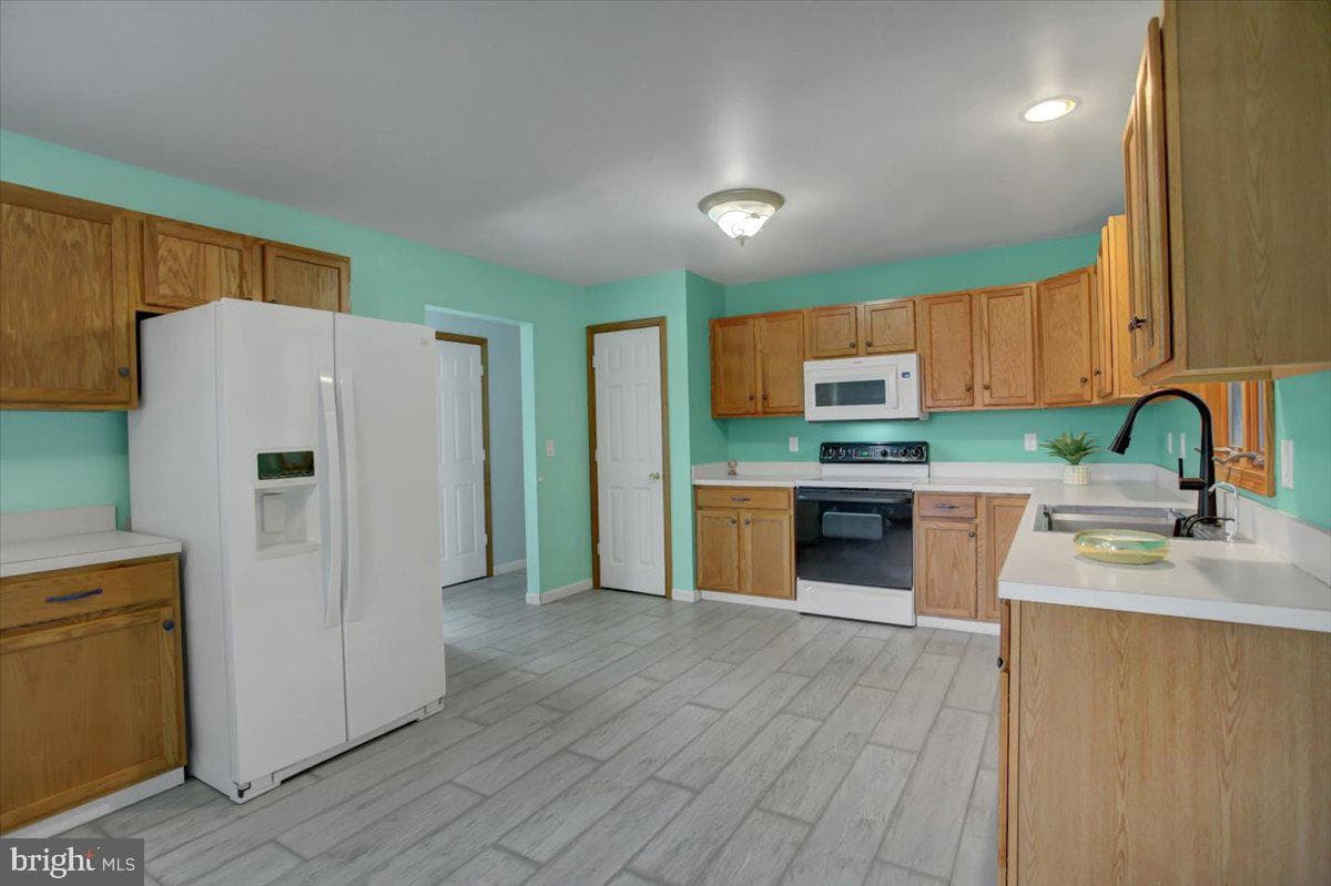 10119 Cardinal Drive photo 6