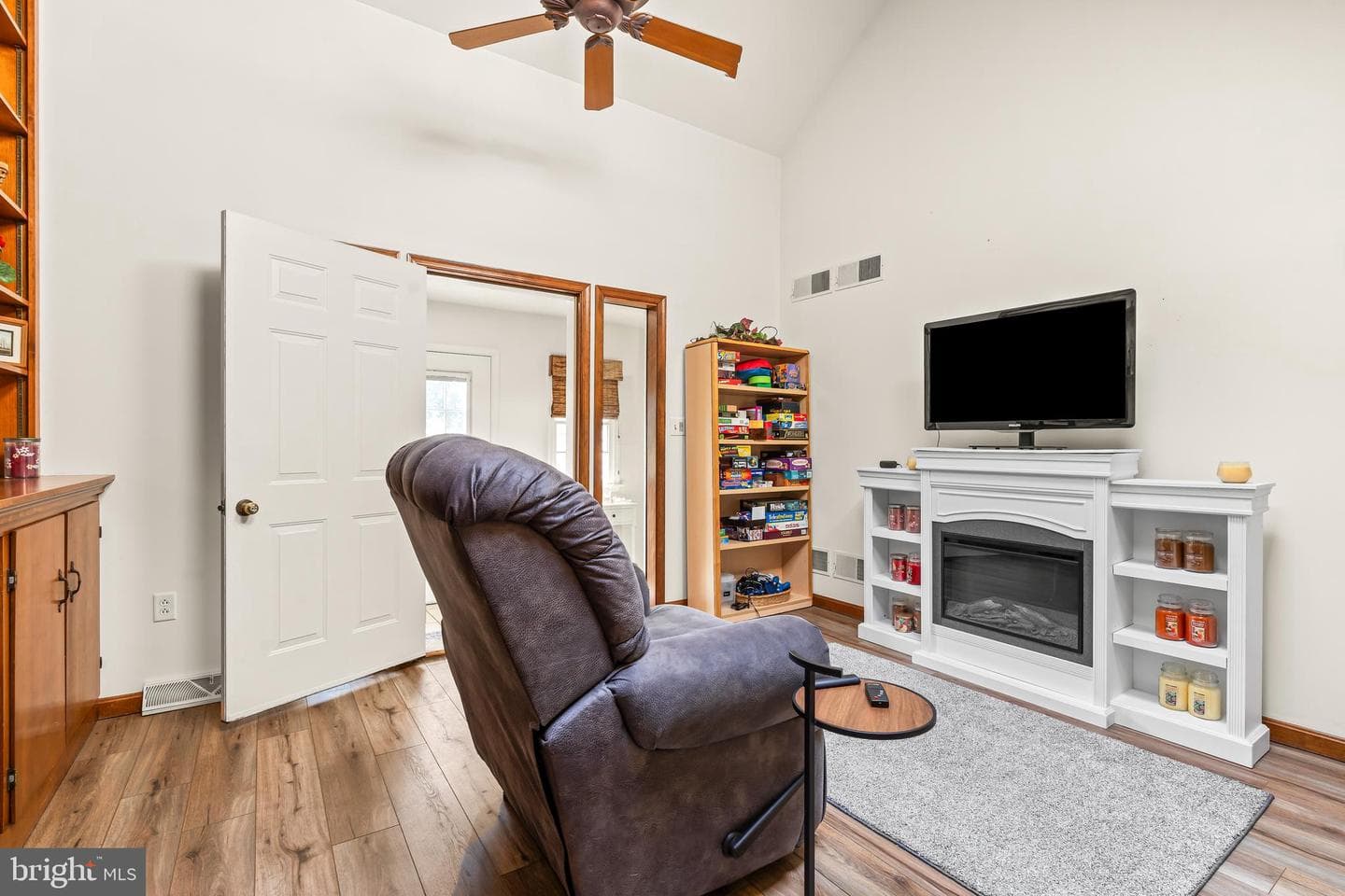 3398 Braemar Court photo 25