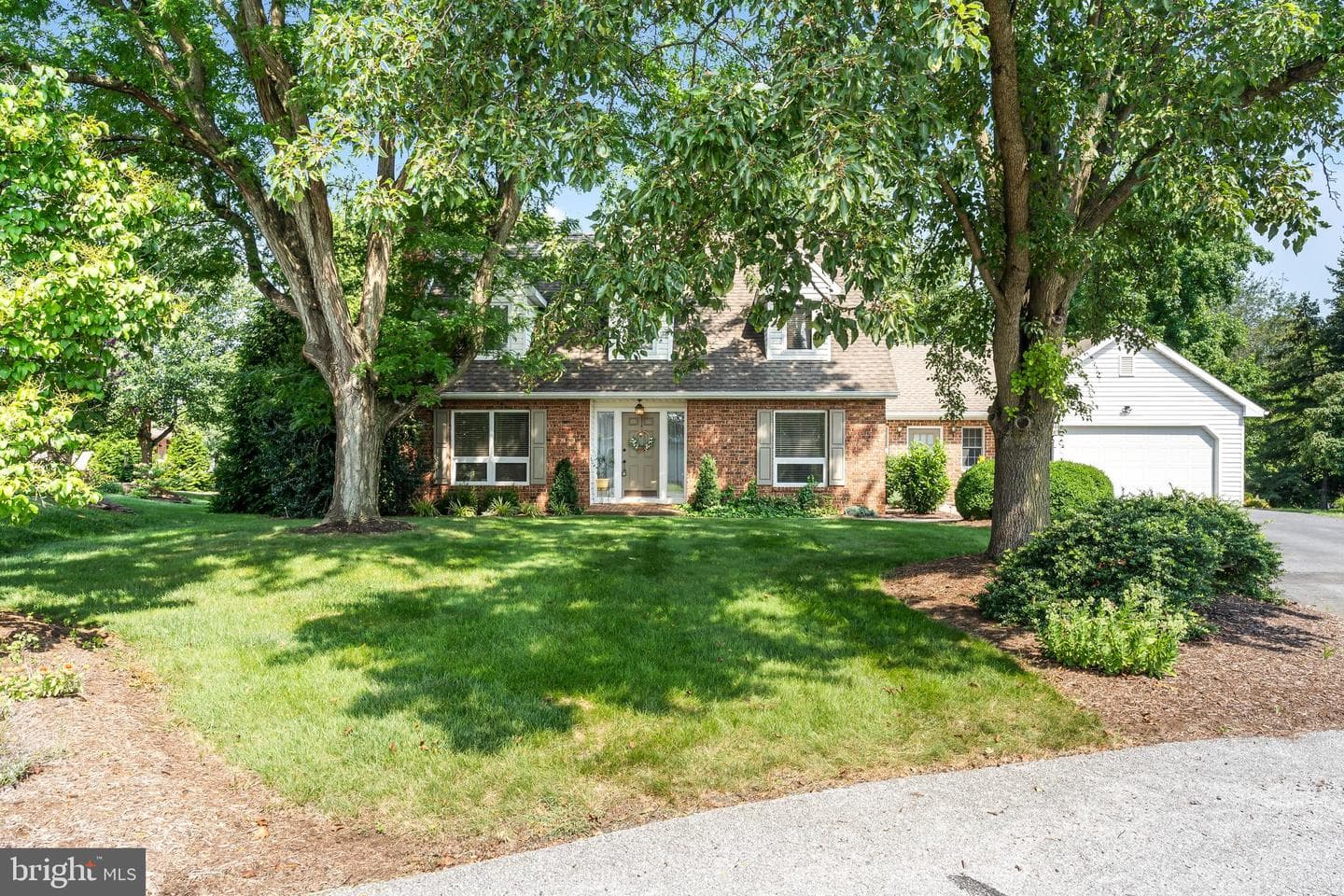 3398 Braemar Court photo 3