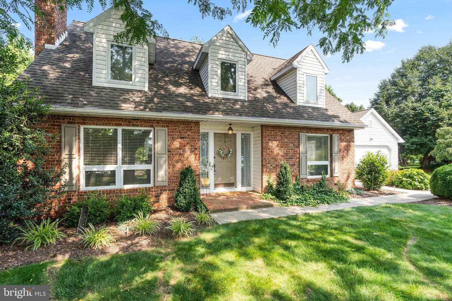 3398 Braemar Court photo 4