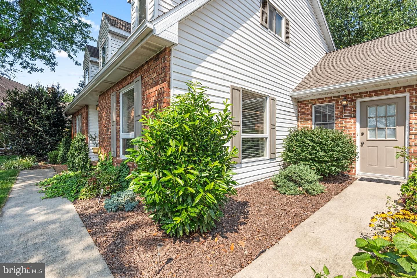 3398 Braemar Court photo 5