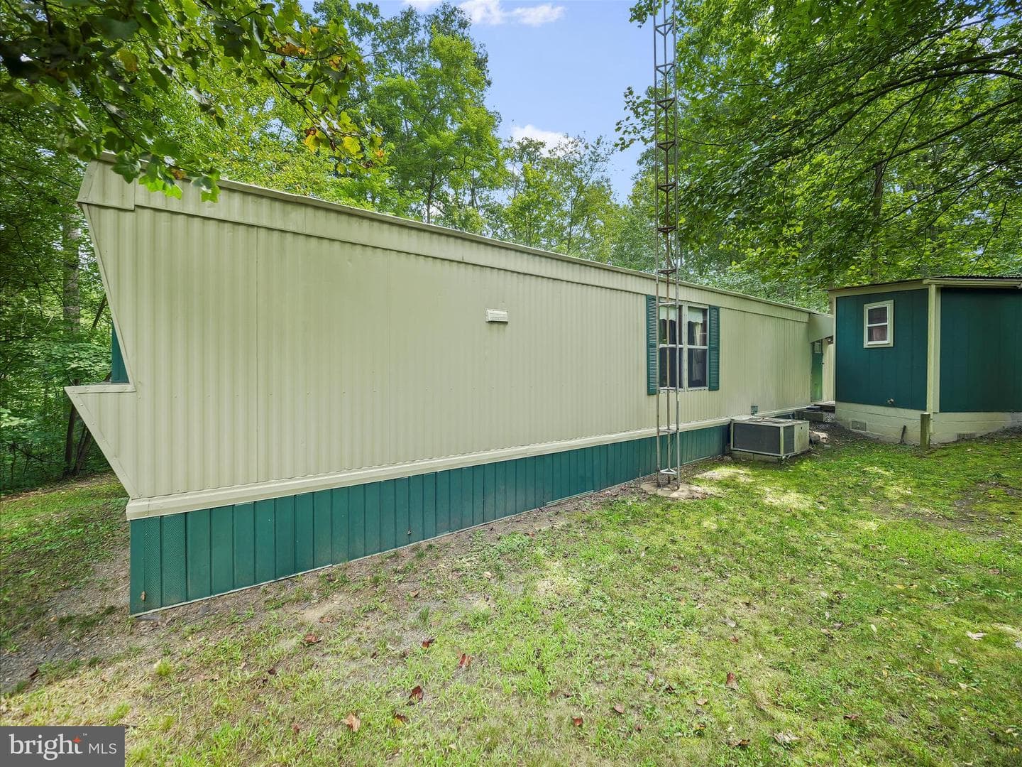 3375 Dogwood Drive photo 2