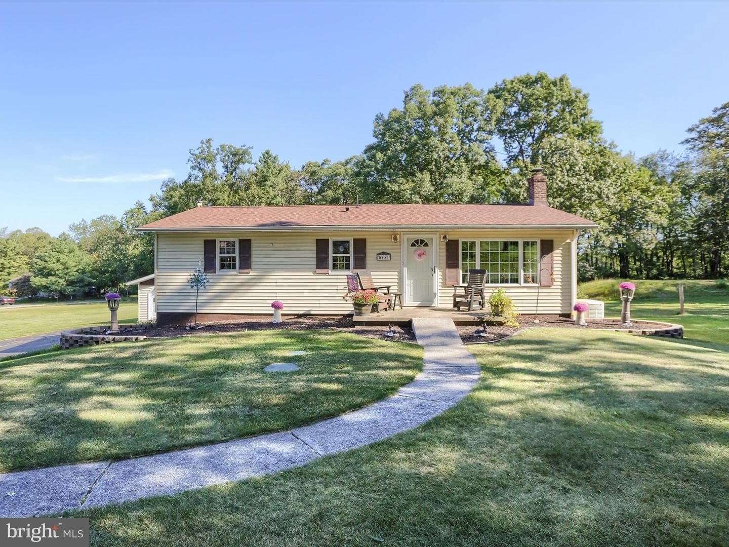 5333 Spruce Road photo 3