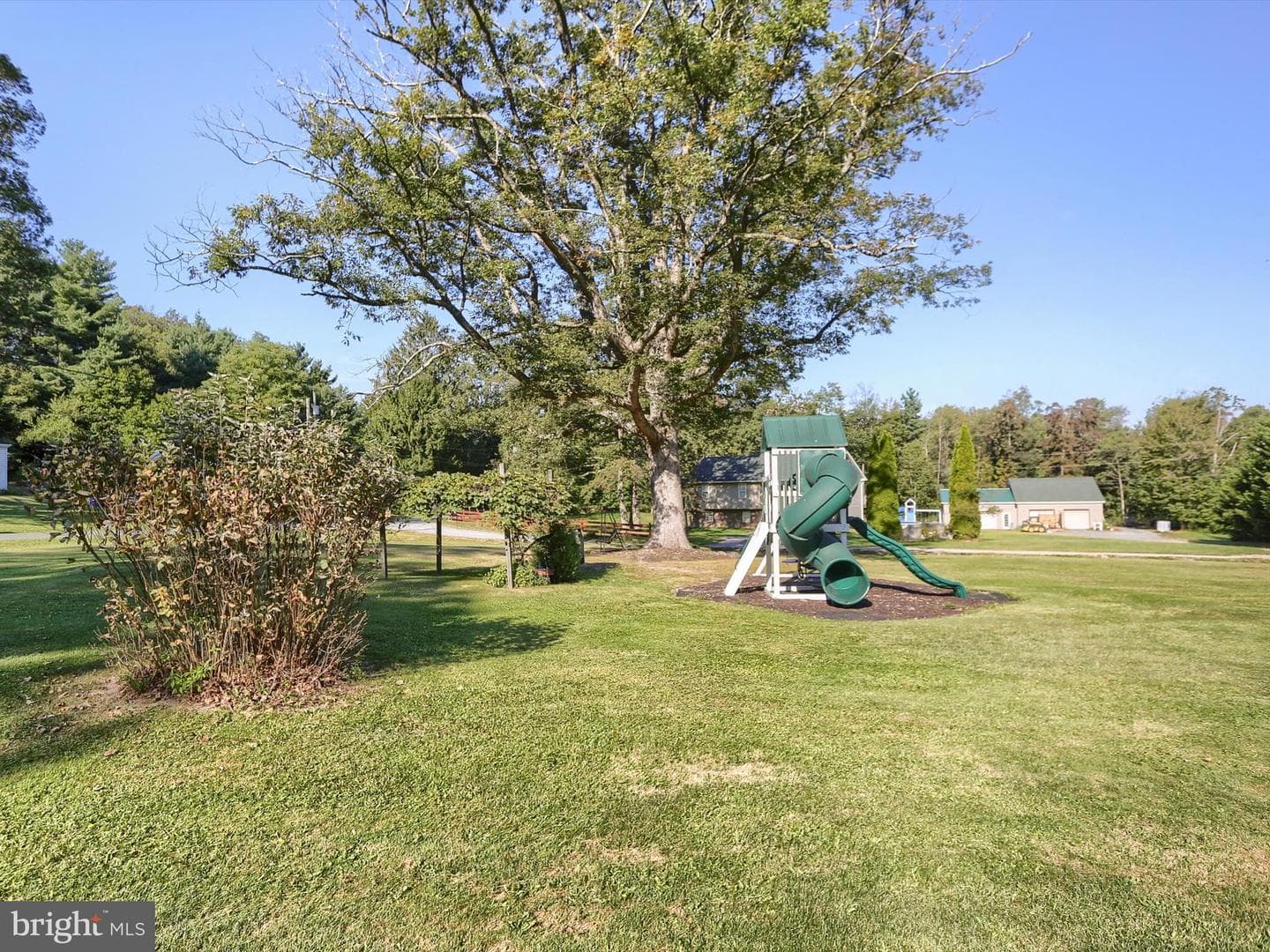 5333 Spruce Road photo 37