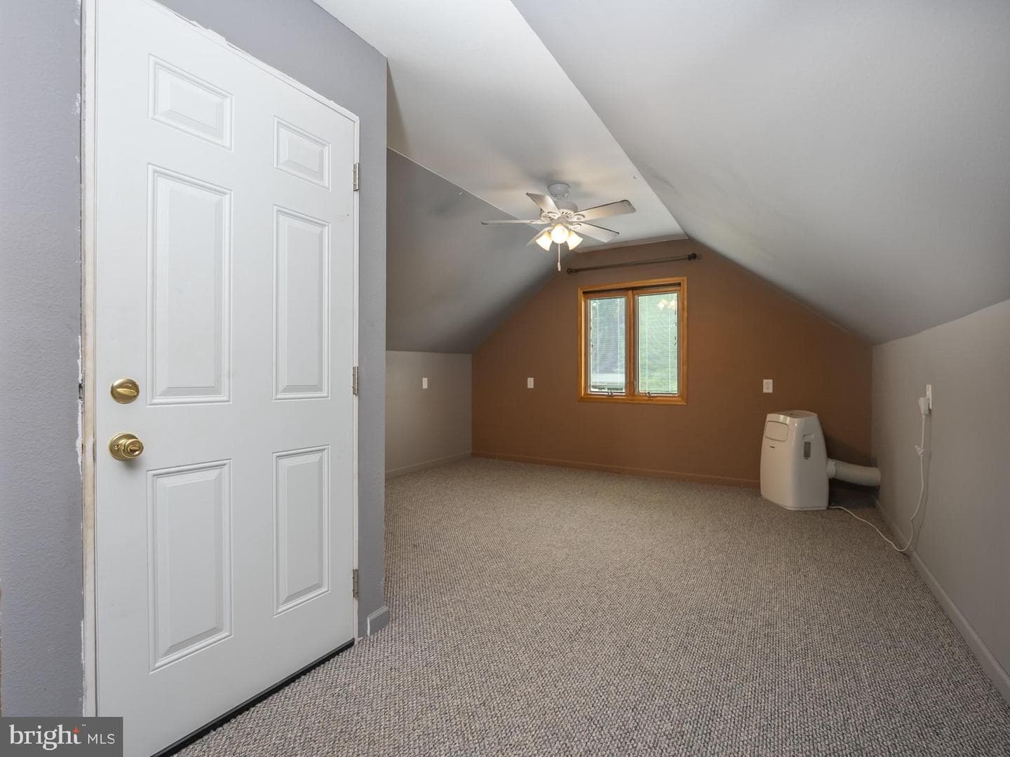 6426 Lincoln Way E photo 38
