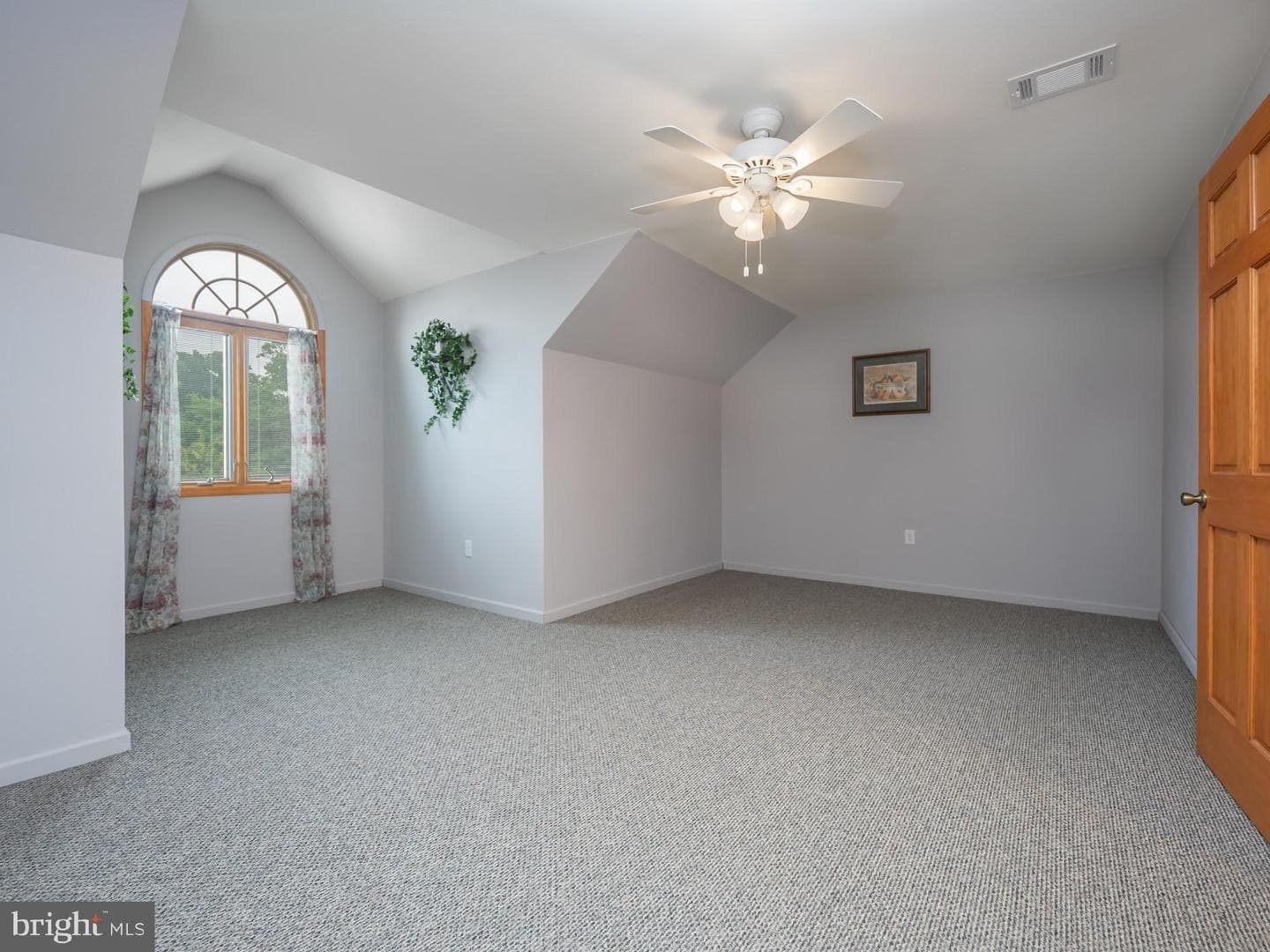 6426 Lincoln Way E photo 39