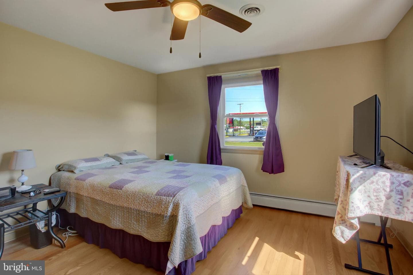 7468 Anthony Highway photo 16