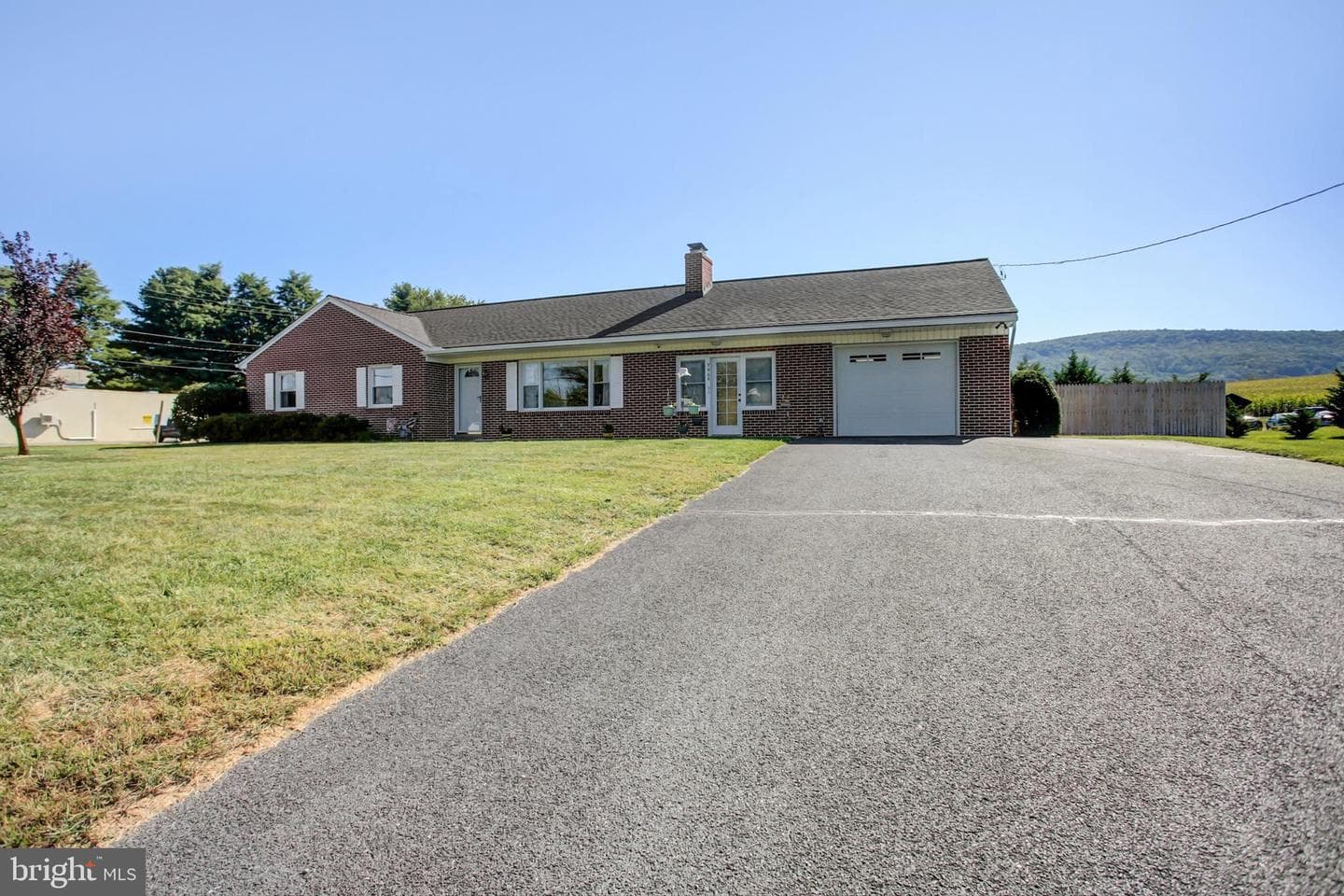 7468 Anthony Highway photo 40