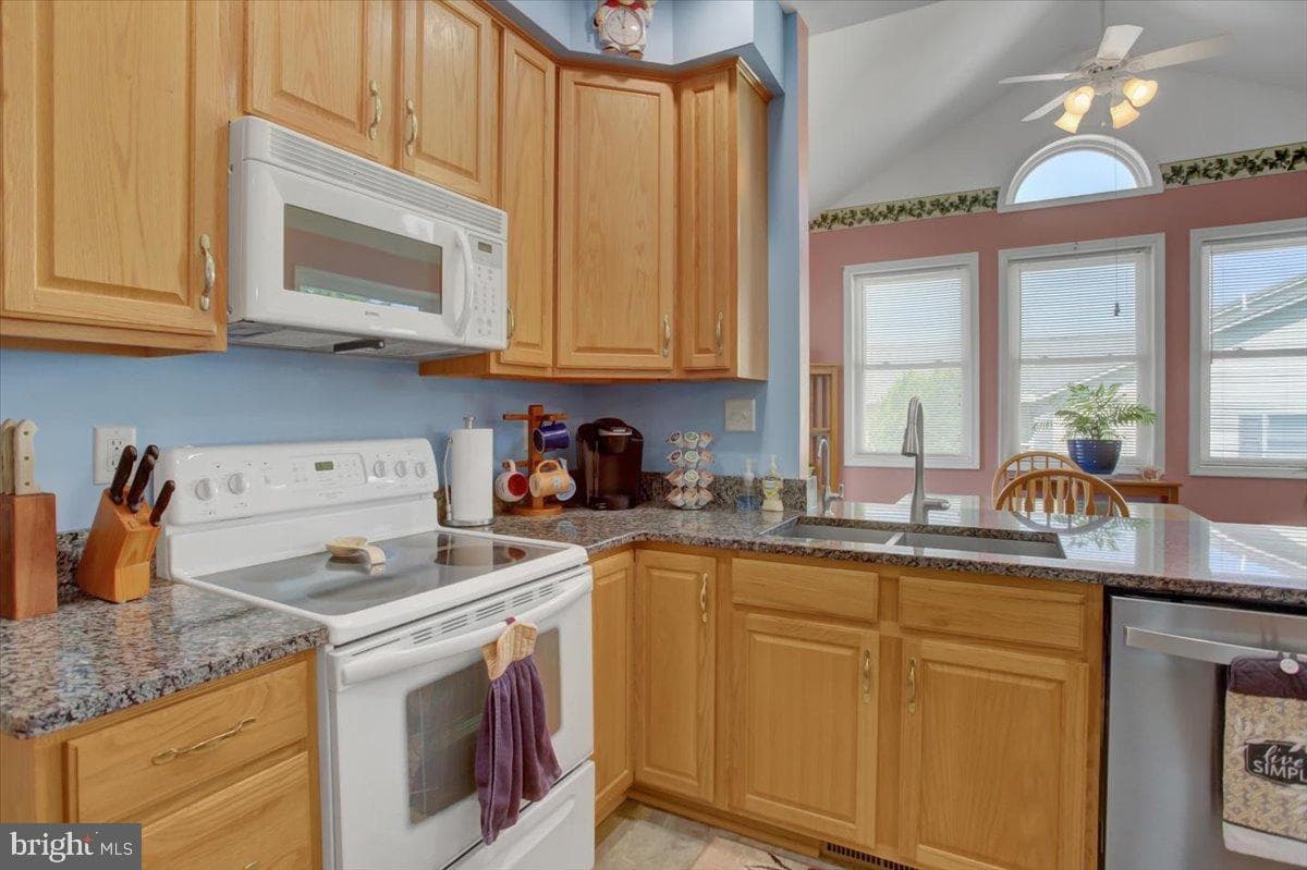 30 Parkwood Drive Drive photo 18