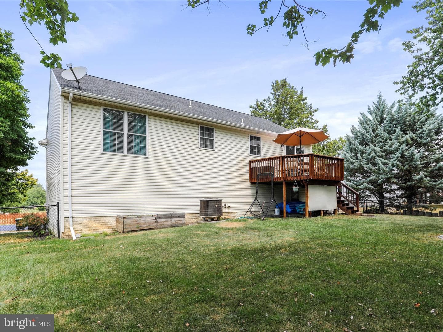 116 Hykes Road E photo 31