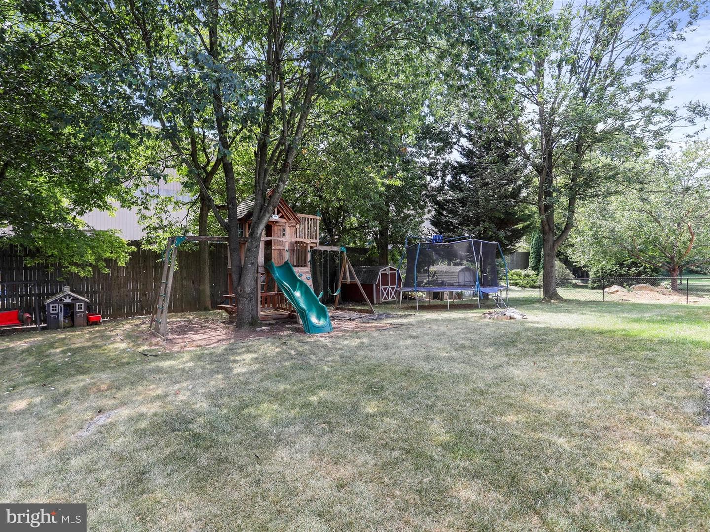 116 Hykes Road E photo 35