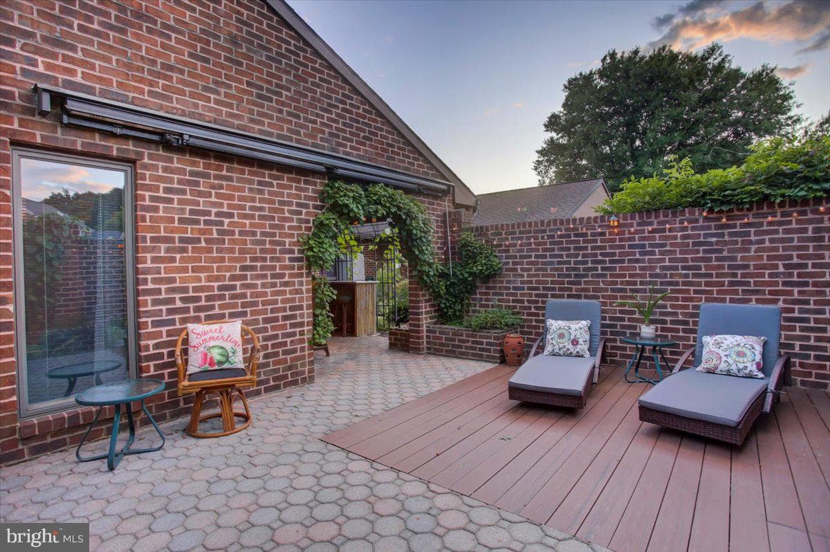 1577 Marilyn Court photo 113