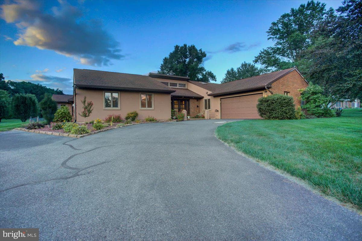 1577 Marilyn Court photo 117