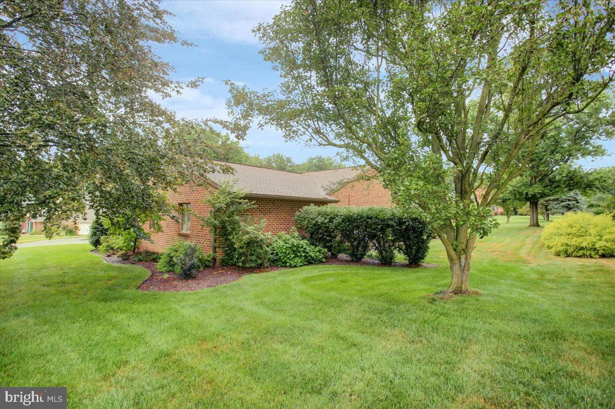 1577 Marilyn Court photo 12