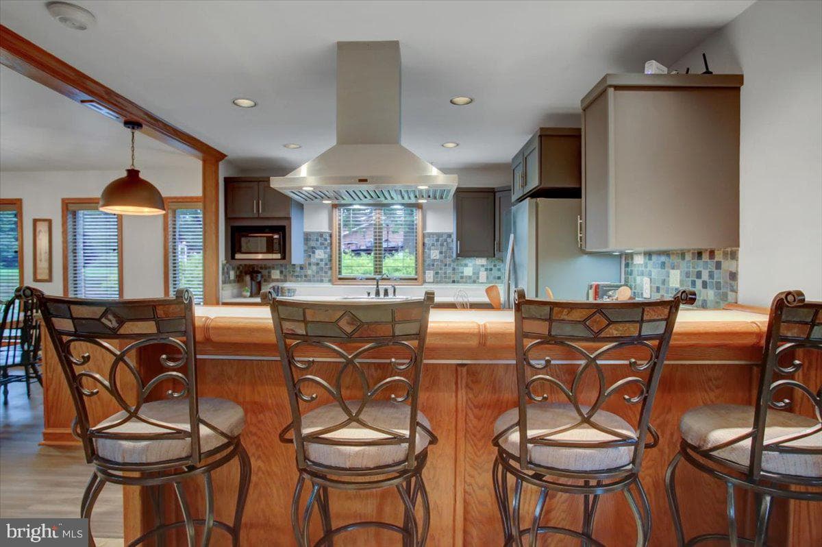 1577 Marilyn Court photo 24