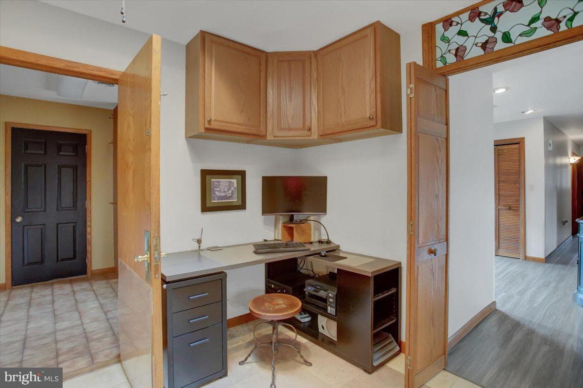 1577 Marilyn Court photo 38