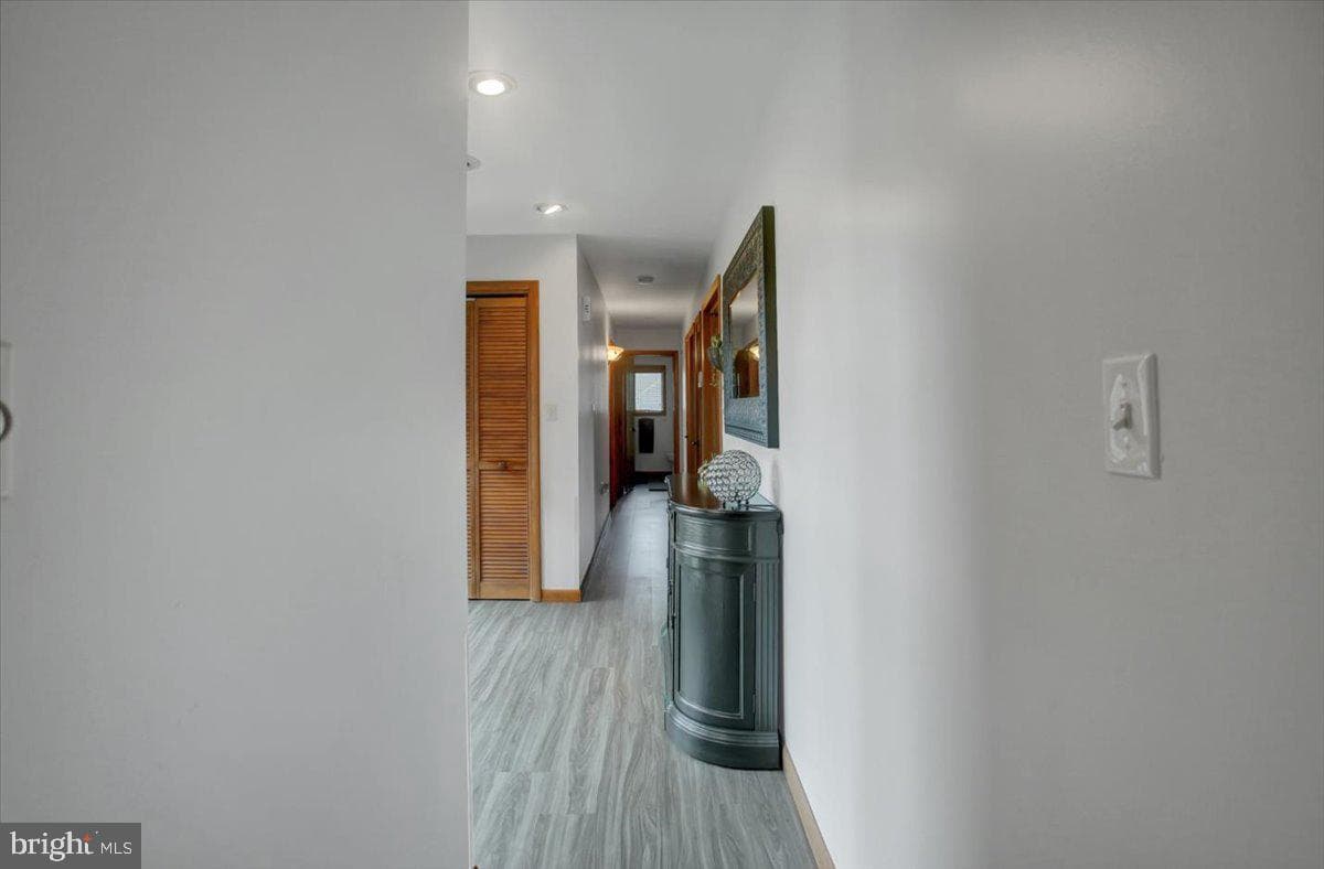 1577 Marilyn Court photo 39