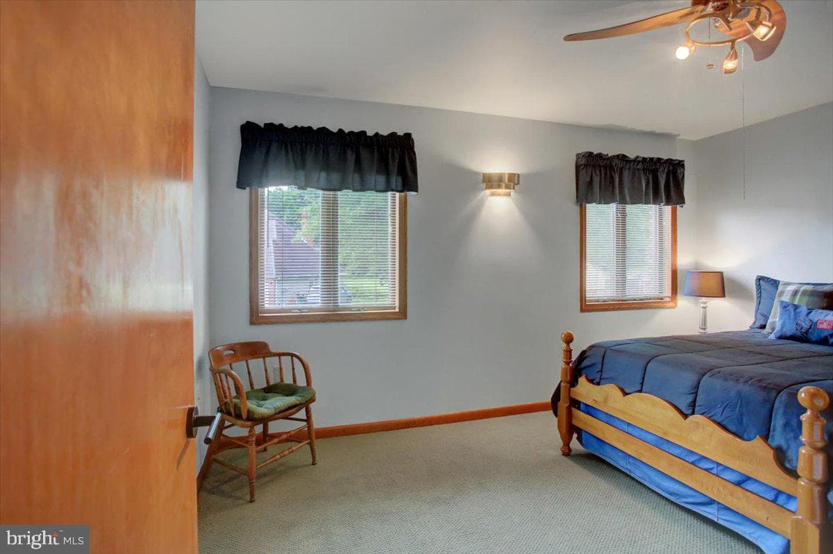 1577 Marilyn Court photo 44