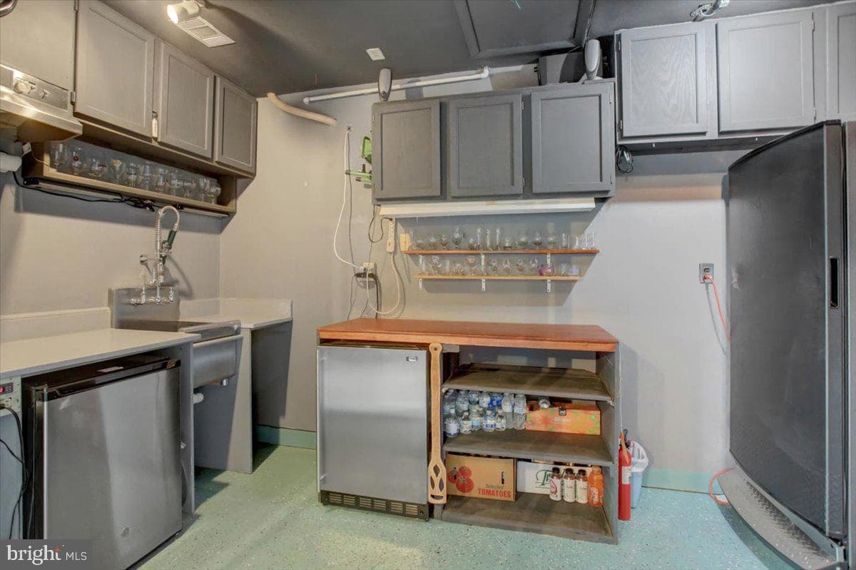 1577 Marilyn Court photo 68