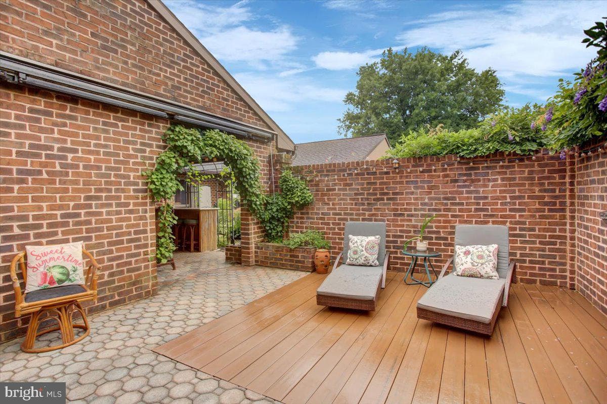1577 Marilyn Court photo 84