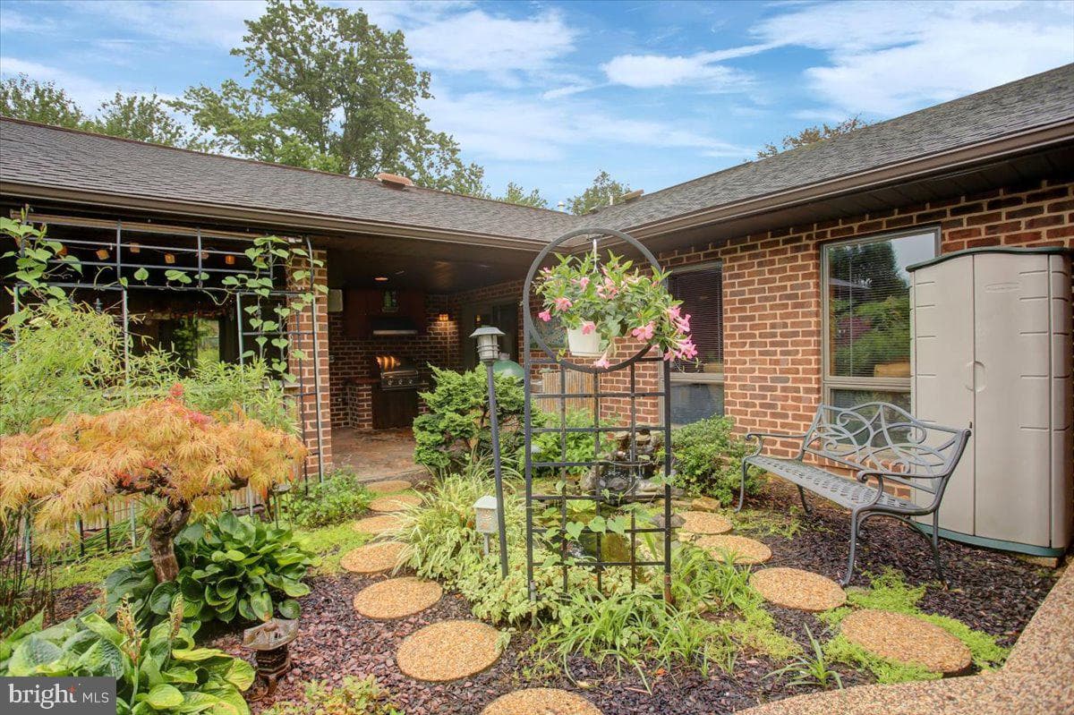 1577 Marilyn Court photo 90
