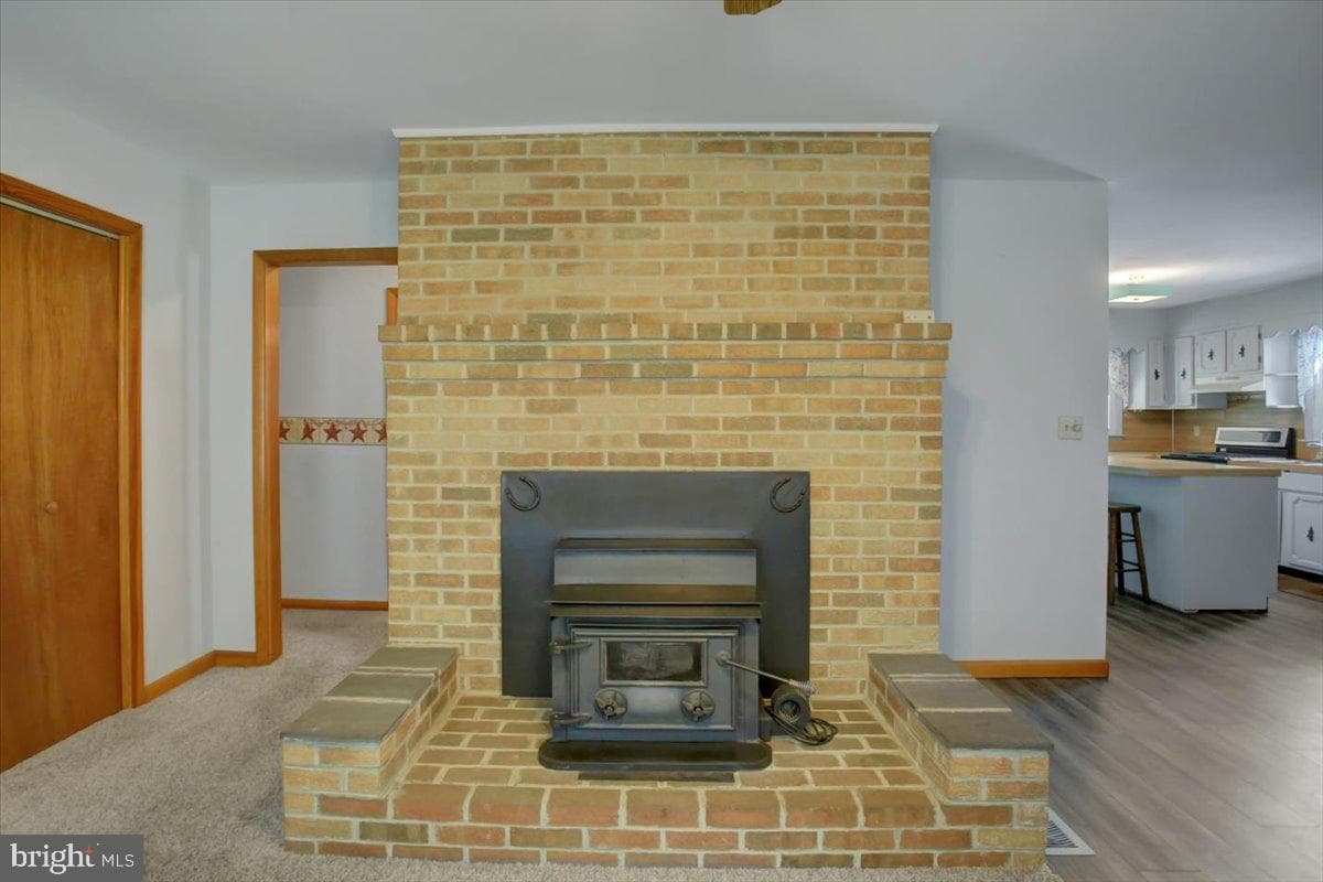 2313 Lindsay Lot Road photo 5