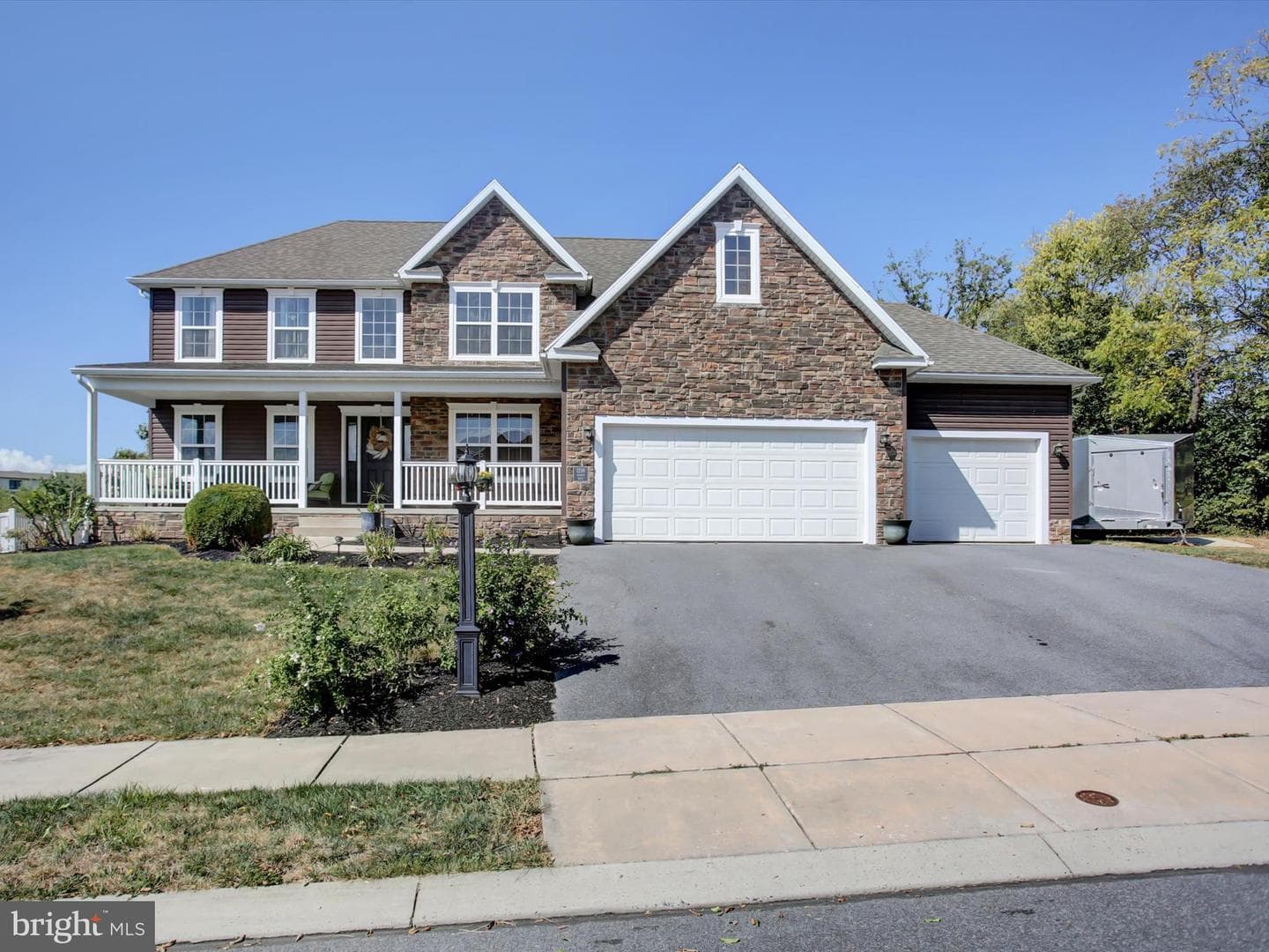 1299 Divinity Drive photo 3