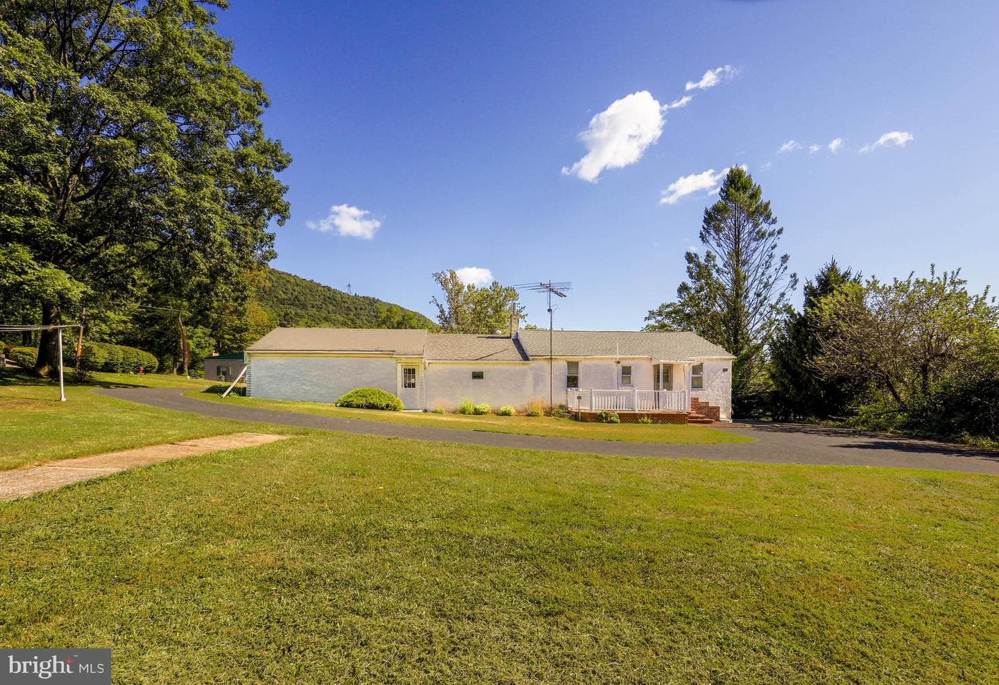 10572 Upper Strasburg photo 27